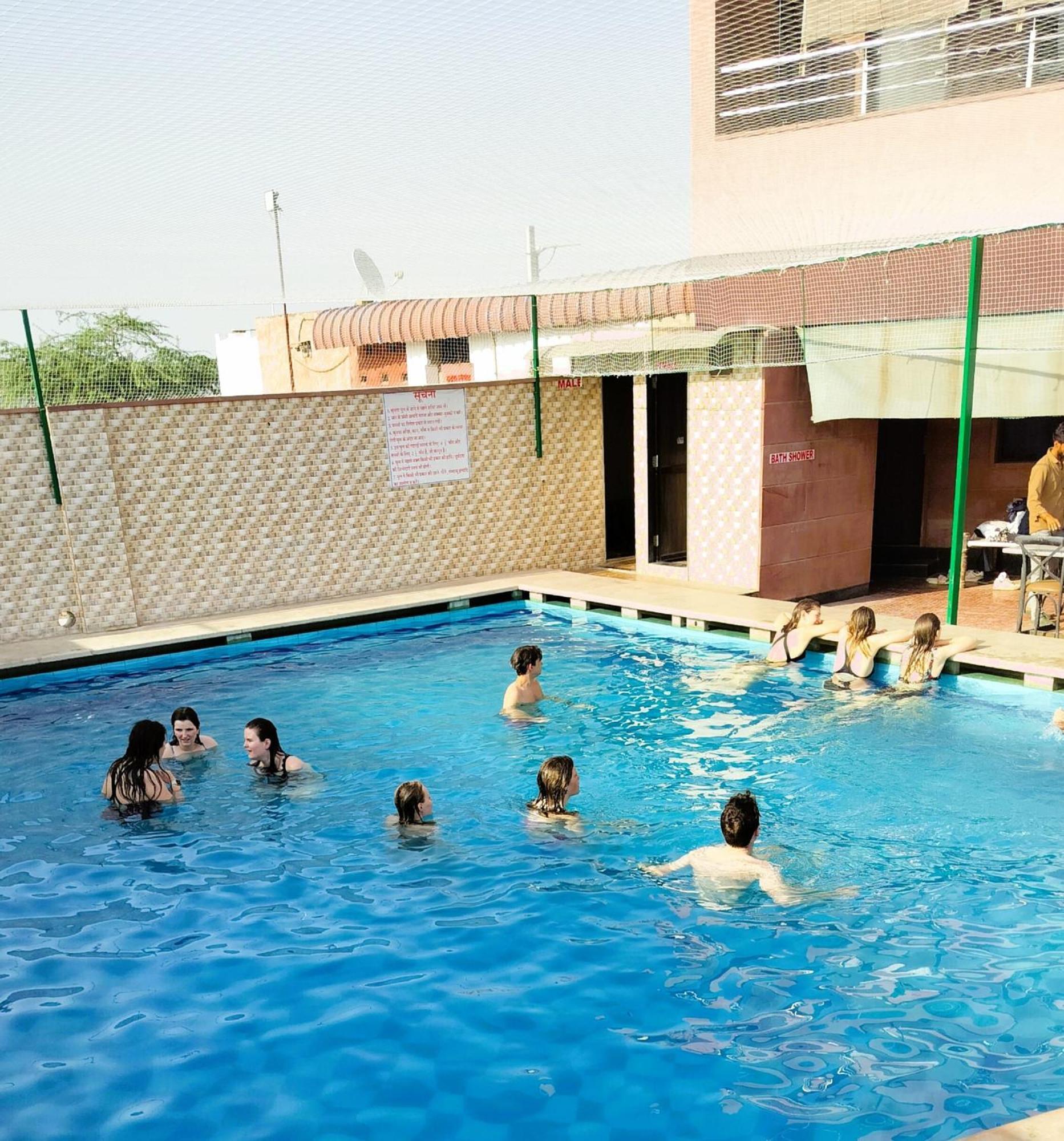 Resort Apple & Restaurant Jodhpur (Rajasthan)